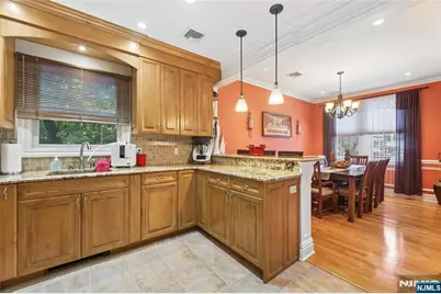 105 Kossuth Street, Wallington, NJ 07057 - Photo 2