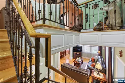105 Kossuth Street, Wallington, NJ 07057 - Photo 14