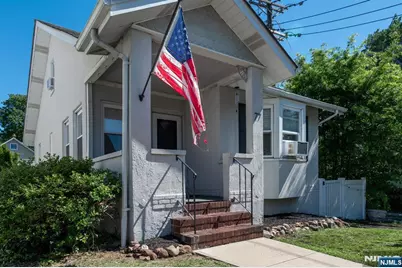 77 E Clinton Avenue, Bergenfield, NJ 07621 - Photo 2