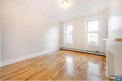 147 New York Avenue 2L #2L, Jersey City, NJ 07307 - Photo 6