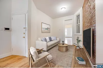 147 New York Avenue 2L #2L, Jersey City, NJ 07307 - Photo 2