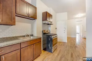147 New York Ave 2L, Jersey City, NJ 07307 - Photo 20