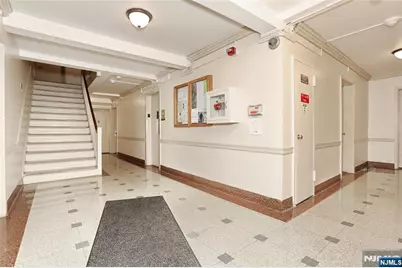 420 Park Place 1H #1H, Fort Lee, NJ 07024 - Photo 16