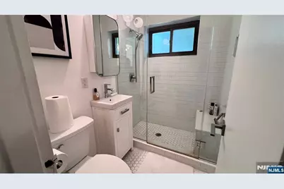 420 Park Place 1H #1H, Fort Lee, NJ 07024 - Photo 4