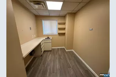 260 Ridge Road 1 #1, Lyndhurst Township, NJ 07071 - Photo 6