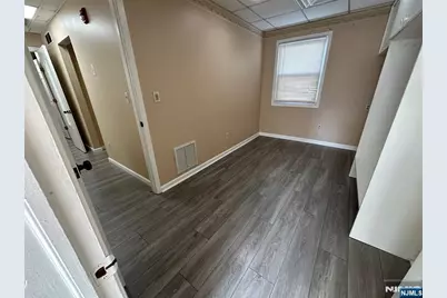 260 Ridge Road 1 #1, Lyndhurst Township, NJ 07071 - Photo 2