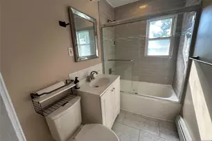 777 Oakwood Ln, Ridgefield, NJ 07657 - Photo 8