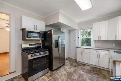 314 Mountain Way, Rutherford, NJ 07070 - Photo 10
