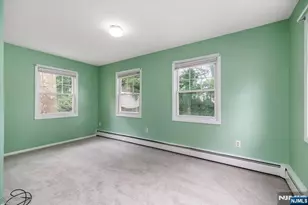 314 Mountain Wy, Rutherford, NJ 07070 - Photo 8