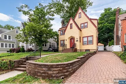 314 Mountain Way, Rutherford, NJ 07070 - Photo 2