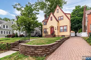 314 Mountain Wy, Rutherford, NJ 07070 - Photo 2