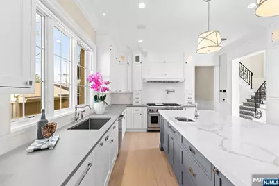 111 Demarest Avenue, Englewood Cliffs, NJ 07632 - Photo 4