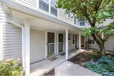 1123 Hyde Park Court 1123 #1123, Mahwah, NJ 07430 - Photo 2