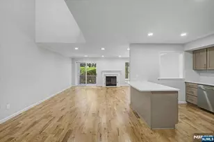 599 Apache Ct, Mahwah, NJ 07430 - Photo 6