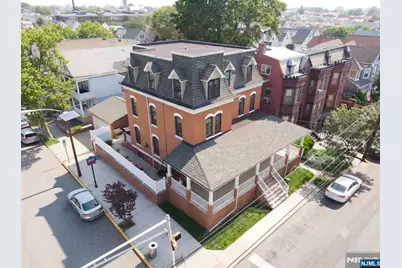 105 8th Street, Bayonne, NJ 07002 - Photo 2