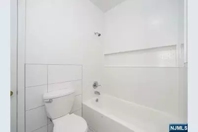 49 Livingston Avenue 1 #1, Lyndhurst Township, NJ 07071 - Photo 6