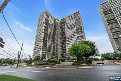 300 Winston Drive 2523 #2523, Cliffside Park, NJ 07010 - Photo 22