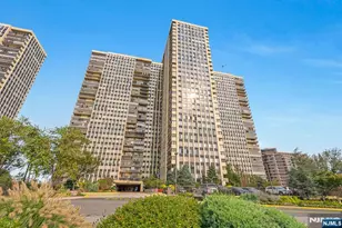 200 Winston 1912, Cliffside Park, NJ 07010 - Photo 22