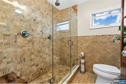 82 Elizabeth Avenue, Elmwood Park, NJ 07407 - Photo 16