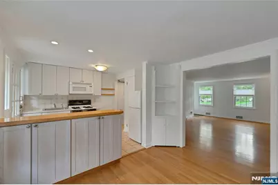 68 Dwight Place B #B, Englewood, NJ 07631 - Photo 10