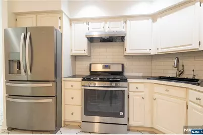 107 Rock Ledge Terrace 1 #1, Haledon, NJ 07508 - Photo 8