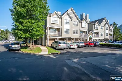 202 Prestwick Way 202 #202, Edison, NJ 08820 - Photo 4