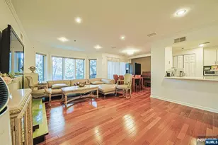 306 Smith Ct R306, Edgewater, NJ 07020 - Photo 6