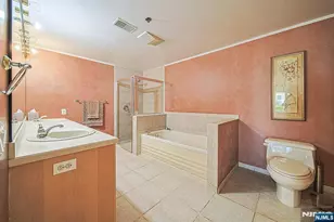 306 Smith Ct R306, Edgewater, NJ 07020 - Photo 18