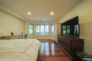 306 Smith Ct R306, Edgewater, NJ 07020 - Photo 16