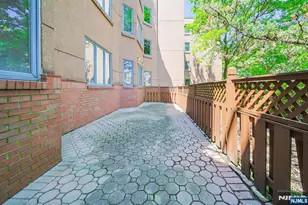 306 Smith Ct R306, Edgewater, NJ 07020 - Photo 24
