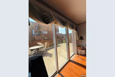 303 Ellery Court 303 #303, Edgewater, NJ 07020 - Photo 4