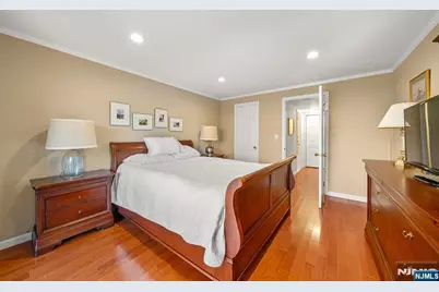 303 Ellery Court 303 #303, Edgewater, NJ 07020 - Photo 12