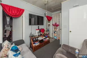 1029 19th St, Paterson, NJ 07501 - Photo 12