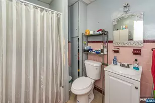 1029 19th St, Paterson, NJ 07501 - Photo 16