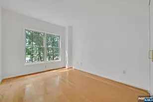 189 Forest 213, Paramus, NJ 07652 - Photo 14