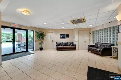 189 Forest 213 #213, Paramus, NJ 07652 - Photo 20