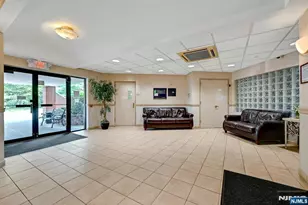 189 Forest 213, Paramus, NJ 07652 - Photo 20