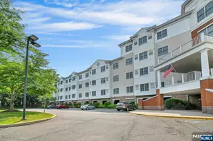 189 Forest 213, Paramus, NJ 07652 - Photo 22