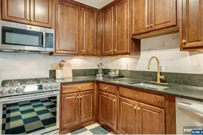 7312 Coventry Court, Riverdale, NJ 07457 - Photo 10