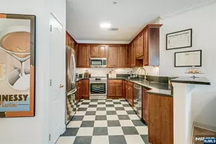7312 Coventry Ct, Riverdale, NJ 07457 - Photo 8