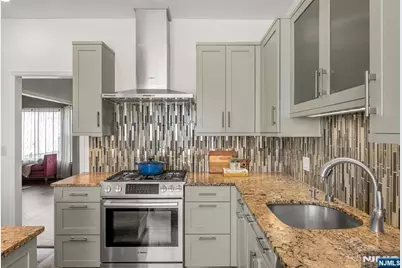 135 Bellair Road, Ridgewood, NJ 07450 - Photo 12