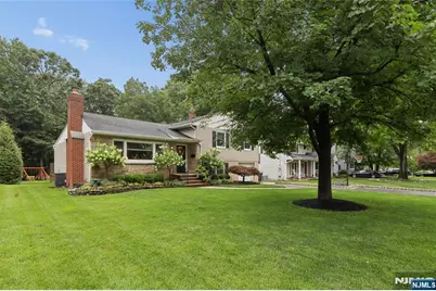 231 Canterbury Drive, Ramsey, NJ 07446 - Photo 2