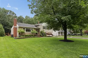 231 Canterbury Dr, Ramsey, NJ 07446 - Photo 2