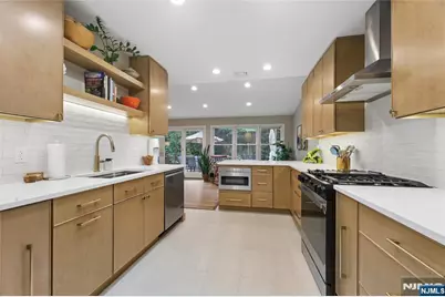 231 Canterbury Drive, Ramsey, NJ 07446 - Photo 8