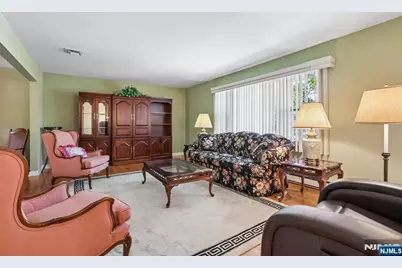 270 Midwood Road, Paramus, NJ 07652 - Photo 2