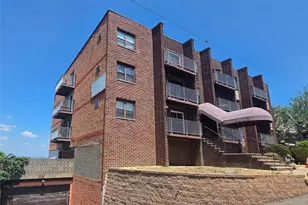 201 12th Street 19, Palisades Park, NJ 07650 - Photo 2