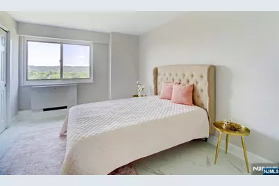 377 S Harrison Street 17F #17F, East Orange, NJ 07018 - Photo 14