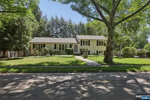 9 Smith St, Closter, NJ 07624 - Photo 2