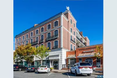53 W Palisade Avenue 402 #402, Englewood, NJ 07631 - Photo 1