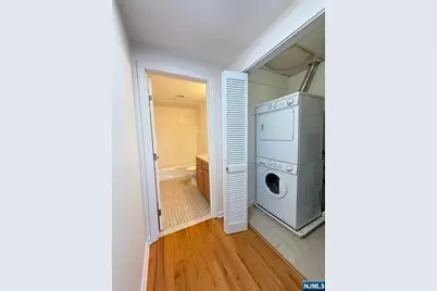 53 W Palisade Avenue 402 #402, Englewood, NJ 07631 - Photo 14